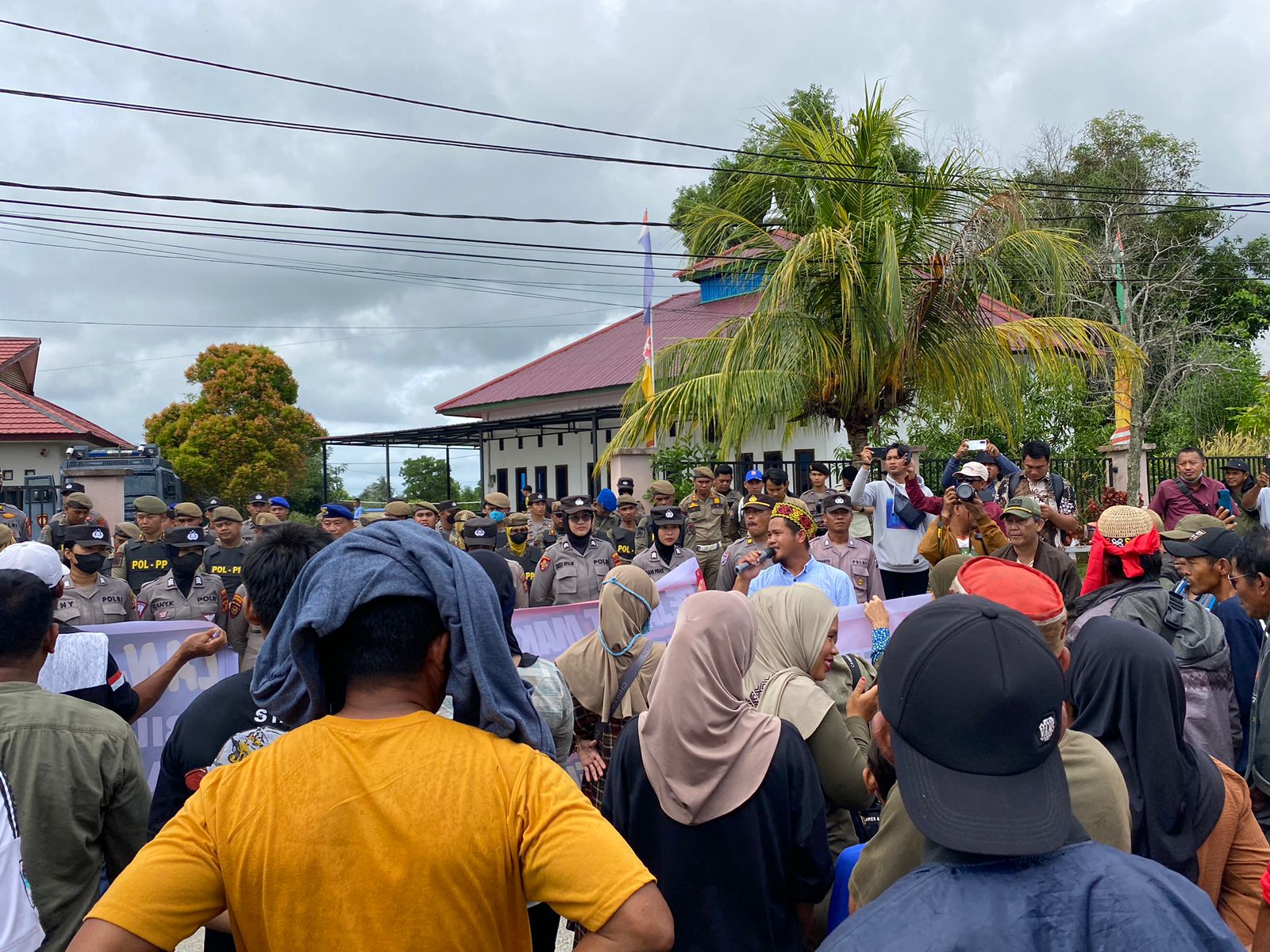 Humanisme Polri Terjaga, Aksi Unjuk Rasa di BPN PPU Berjalan Tertib dan Aman